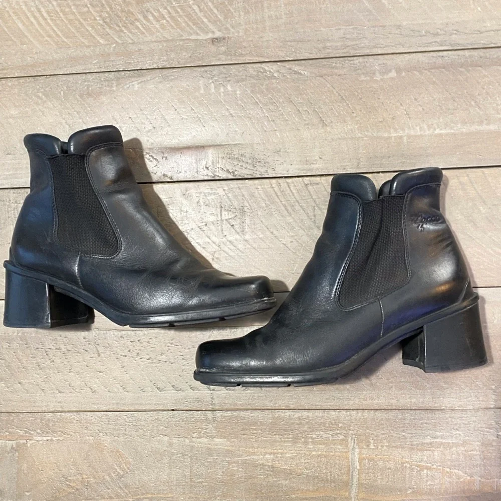 Ecco Black Leather Women’s Booties Size 5 l Square Toe Chelsea Boots